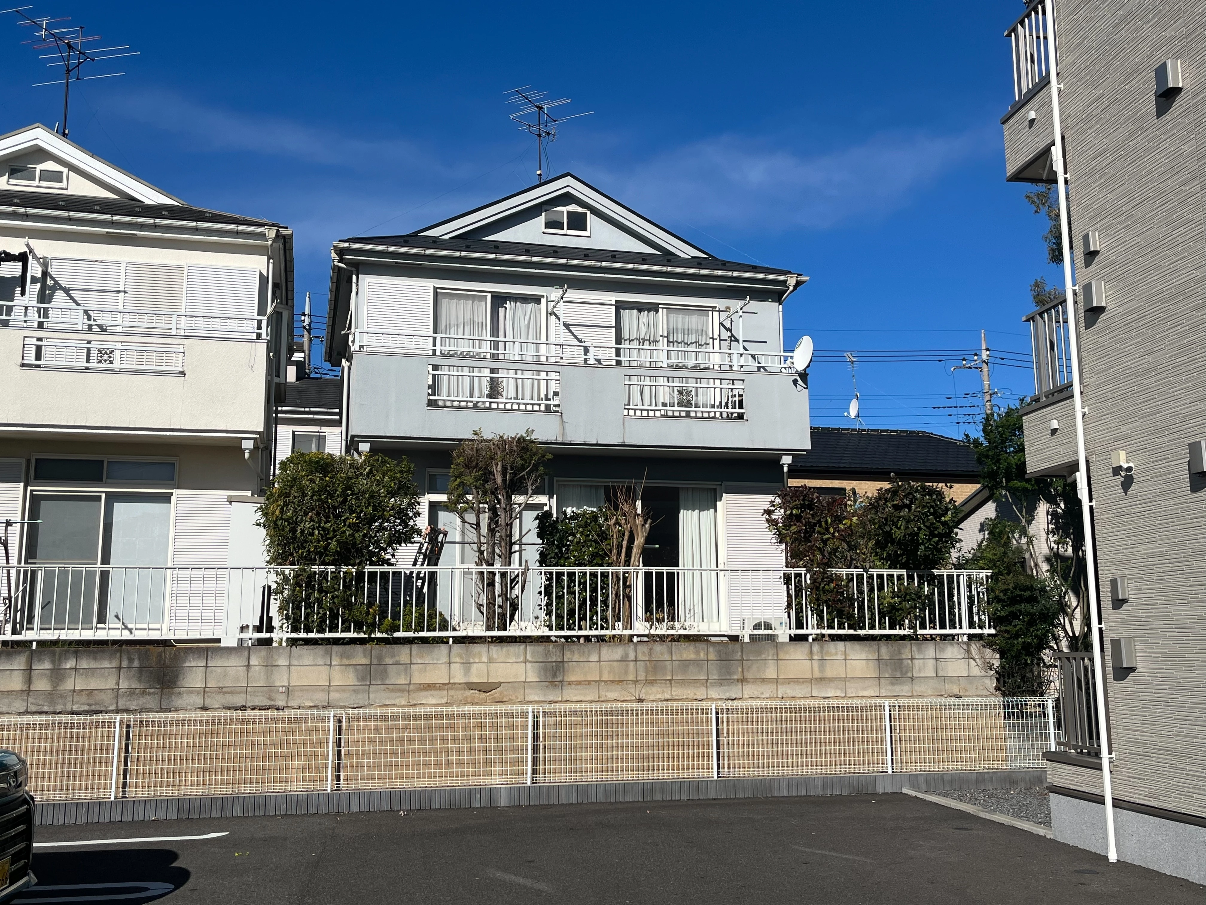 あなたの理想の住まいを見つける道がここに！