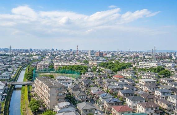 【越谷市東大沢】 築20年超の中古住宅売却｜          宅建士×建築士の ダブル査定で高く売る